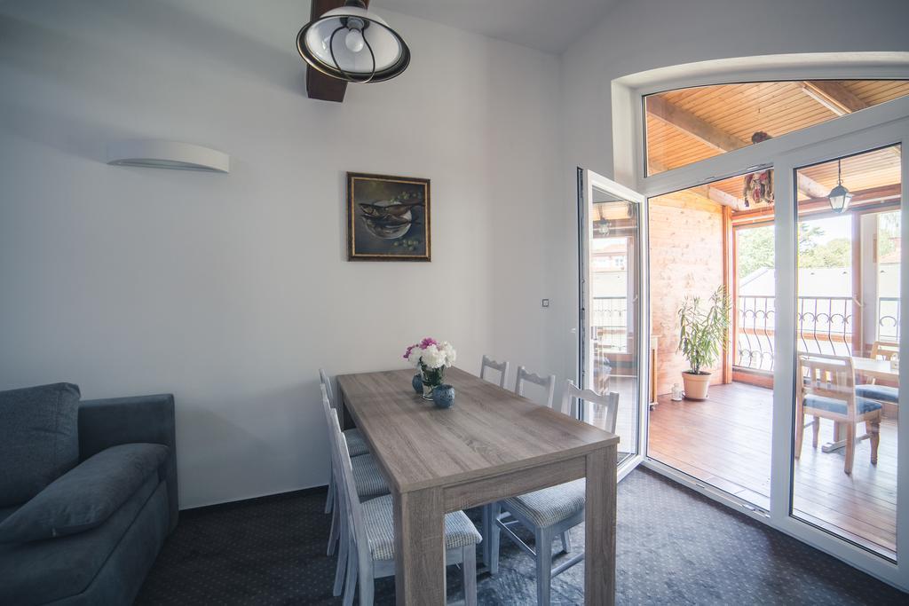 Apartmany U Papousku Jindrichuv Hradec Exterior photo